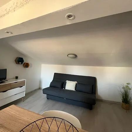 L'essentiel : Studio * Nîmes